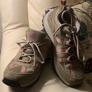 Coleman Woman’s Sneakers in Pink and Tan